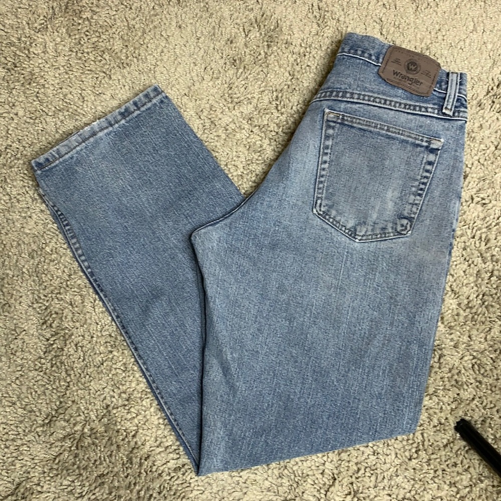Wrangler straight leg jeans